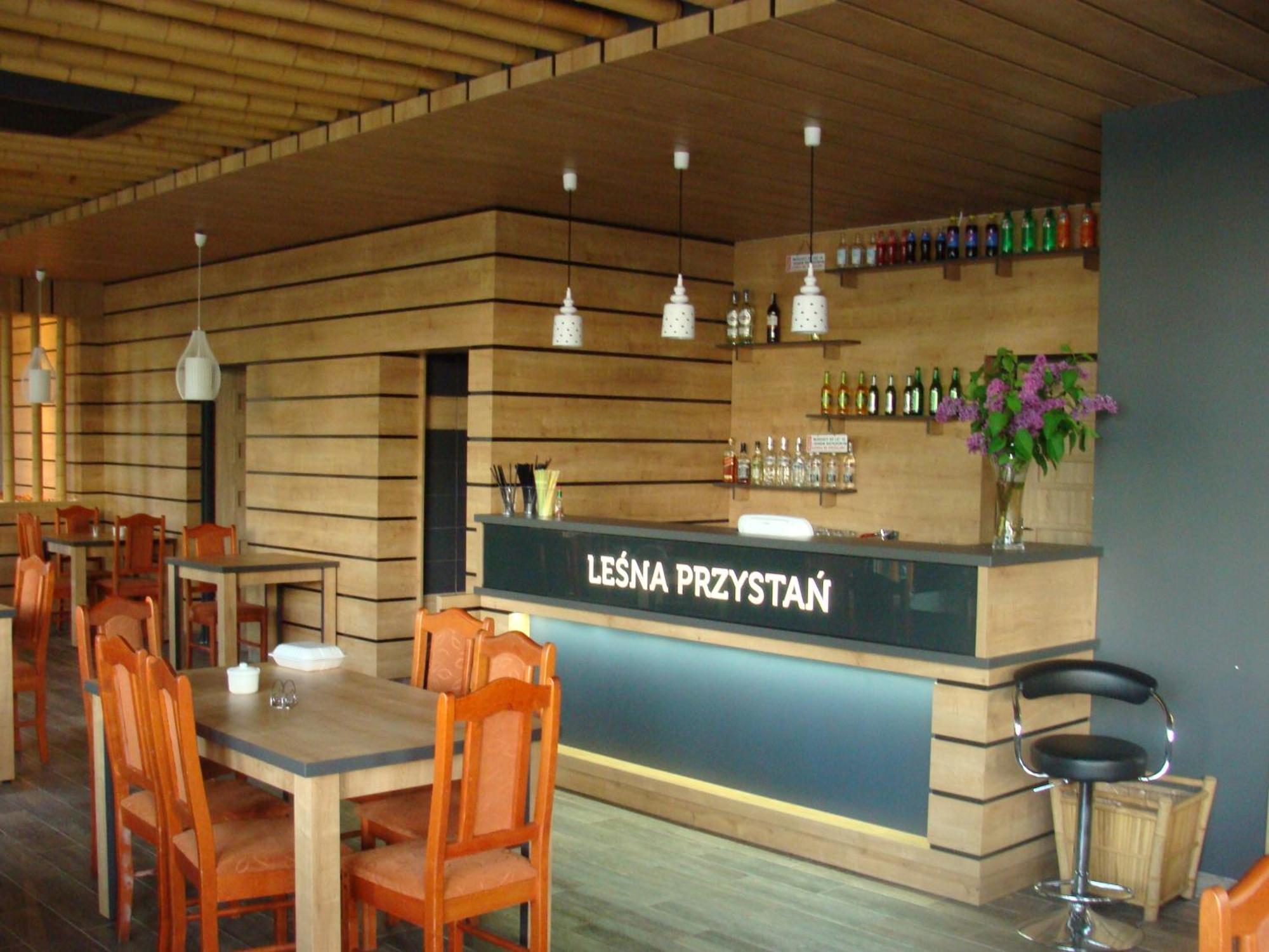 Lesna Przystan Hotel Илава Екстериор снимка